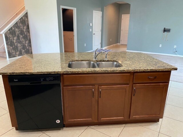 Building Photo - 610 Silverthorn Pl