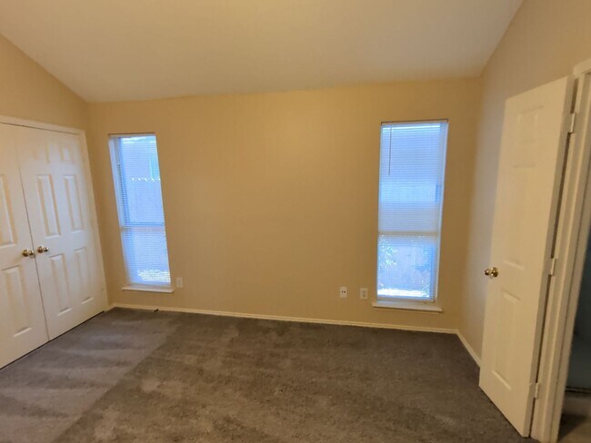 Building Photo - 4819 Brady Ct