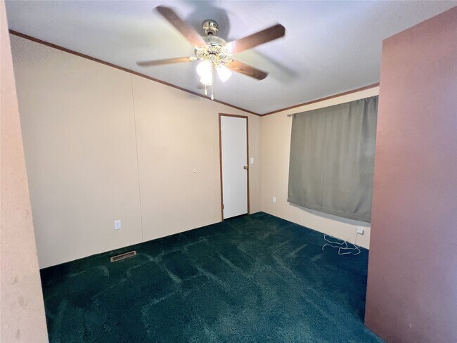 Building Photo - 10125 Needville Fairchilds Rd