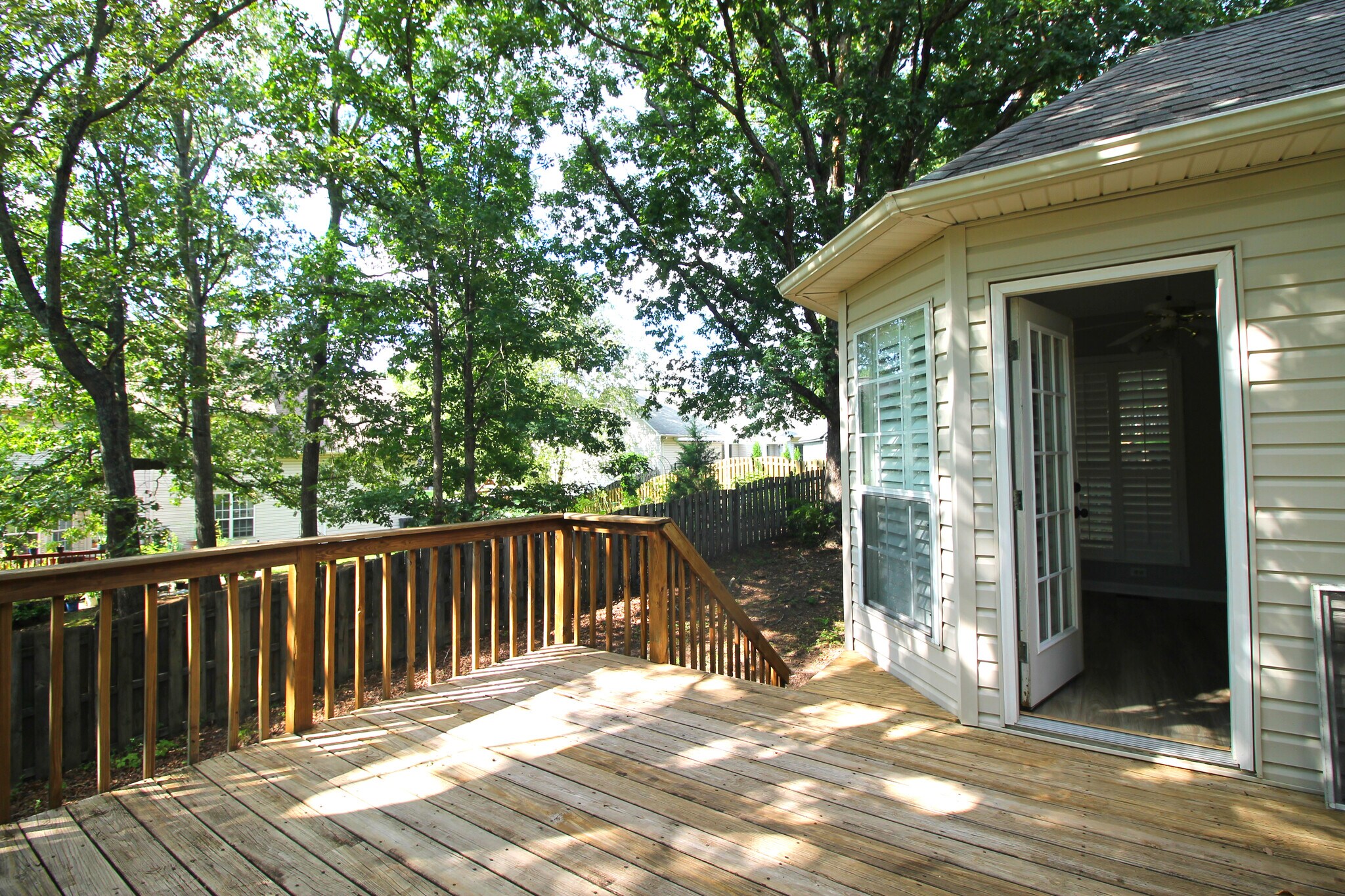 Building Photo - 5510 Fair Oaks Ln