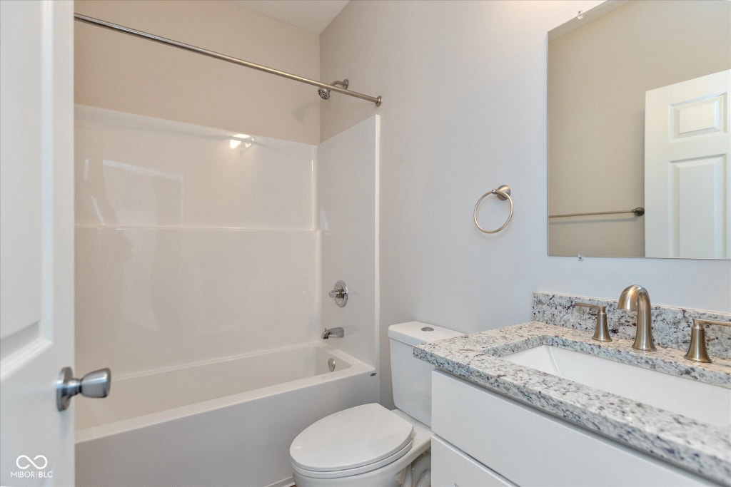 Bathroom - 225 N Hamilton Ave