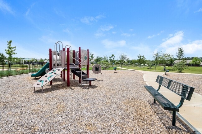 Building Photo - 15635 Plum Brk Dr