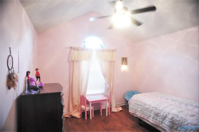 Building Photo - 139 Timberlake Dr