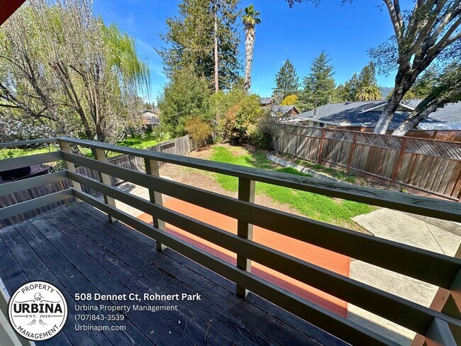 Building Photo - Expansive Rohnert Park D Section Home – Id...