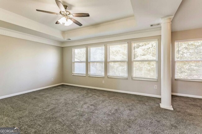 Building Photo - 5521 Village Trace
