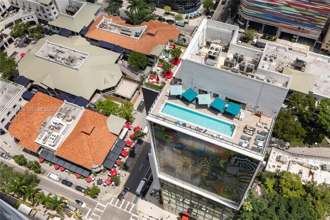 Building Photo - 1000 Brickell Plaza
