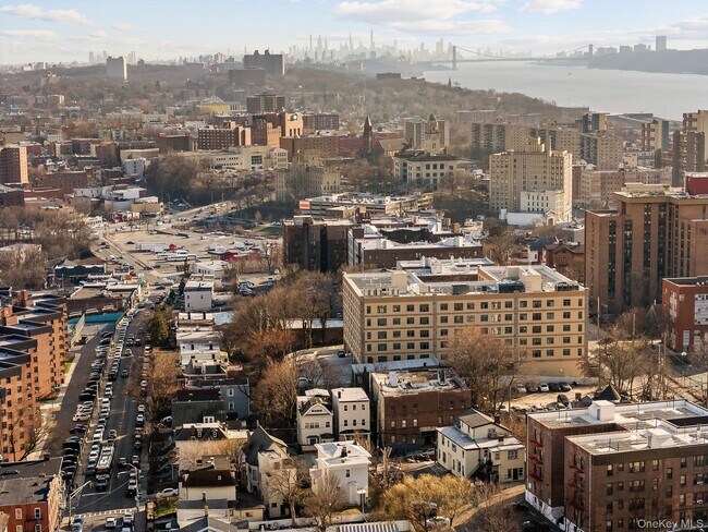 Building Photo - 11 Lafayette Pl