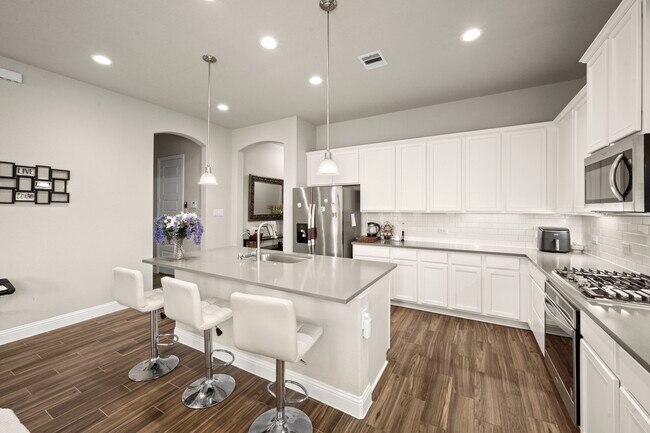 Building Photo - 10054 Black Maple Dr