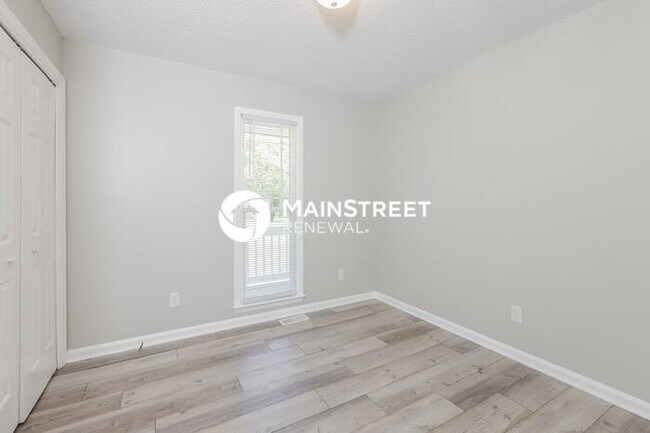 Building Photo - 3 Bedroom Pet-Friendly Home in CLAYTON, NC with Main Street Renewal