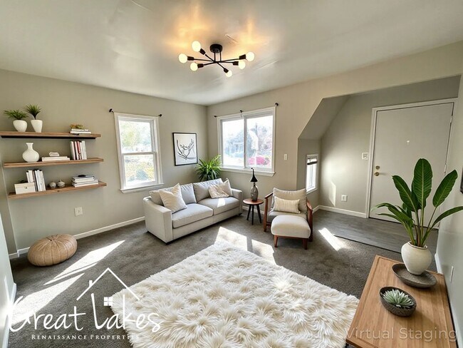 Building Photo - Charming 3 Bedroom 1 Bathroom now availabl...