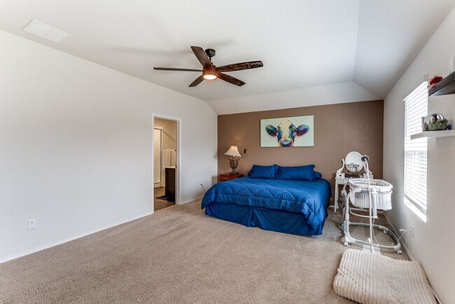 Building Photo - 816 Indigo Wy