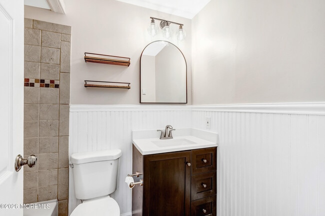 Building Photo - 720 Ocean Ave N