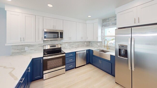 Building Photo - 500 Madeira Rentals / Unit 1