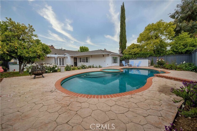 Building Photo - 16544 Greenleaf St