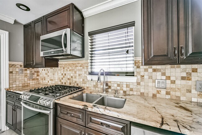 Building Photo - 6833 Concho St