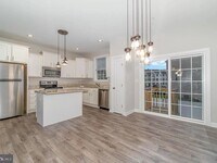 Building Photo - 502 Charles Ave