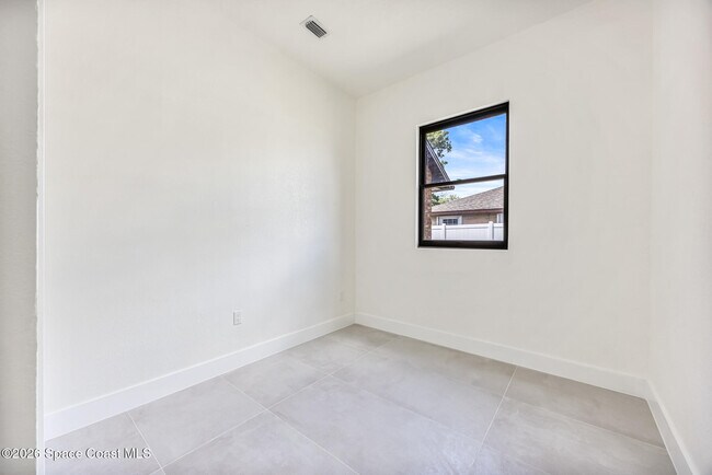 Building Photo - 105 Brookhill Dr