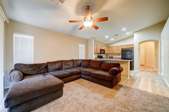 Building Photo - 41375 W Cahill Dr