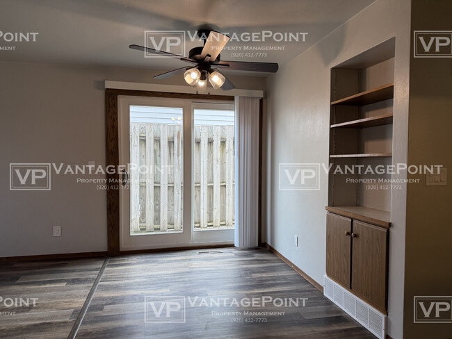 Building Photo - 2719 N Locust St