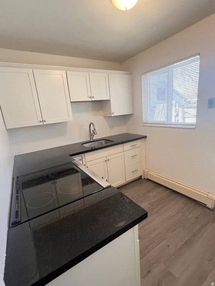 Building Photo - 291 Welby Ave S