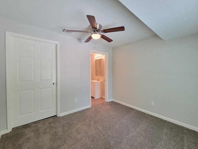 Building Photo - RECENTLY REMODELED 4 BEDROOM 2 BATH LEASE HOME WITH ALL THE UPGRADES.  CHECK THIS OUT.  WON'T LAS...
