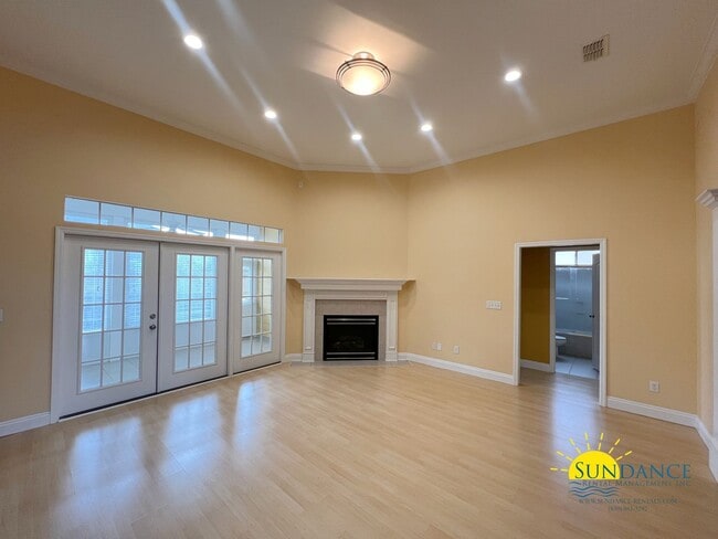 Building Photo - Spacious 3-Bedroom Home with Florida Room in the Heart of Fort Walton Beach!