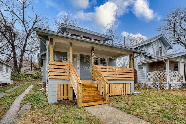 Building Photo - 5702 Euclid Ave E