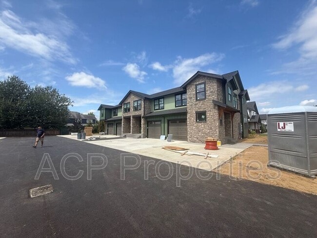 Building Photo - 2205 DeJong Dr