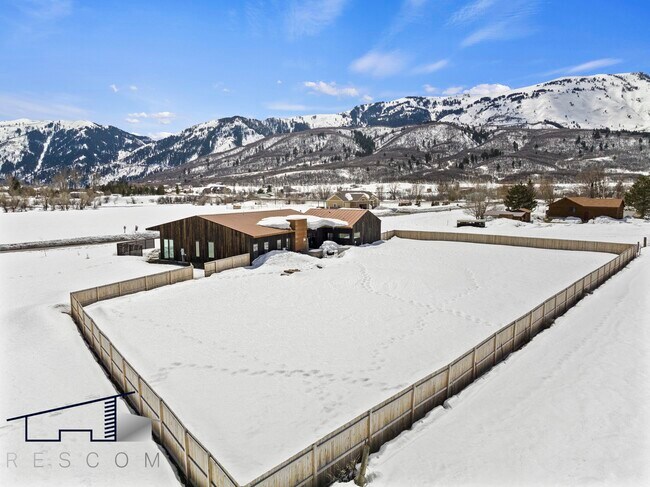 Building Photo - 3176 E 5225 N