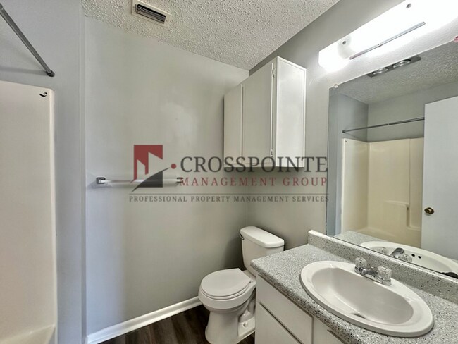 Building Photo - Coming Soon! 2 bed 2 bath Apartment in South Tyler!