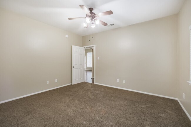 Building Photo - 15810 Cypress Hall Dr