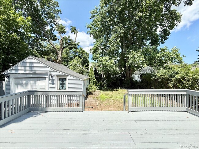 Building Photo - 20 Baylis Pl