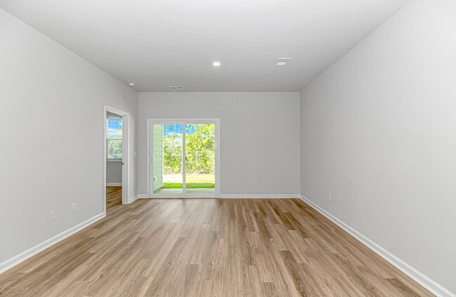 Building Photo - 3551 Whaley Wy