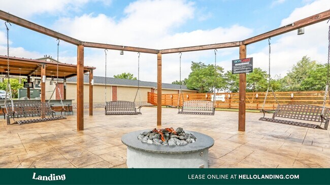 Building Photo - 7846 W Mansfield Pkwy
