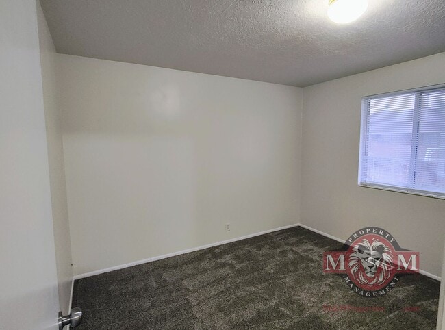 Building Photo - Beautiful Remodeled 4 Bd 2 Bath Home