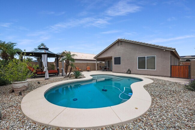 Building Photo - 6819 W Bronco Trail