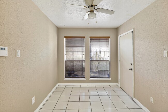 Building Photo - 6030 Gallant Forest Dr