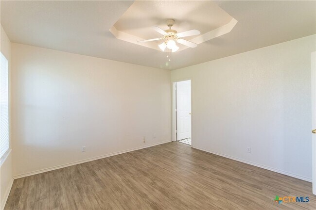 Building Photo - 4514 Hondo Dr