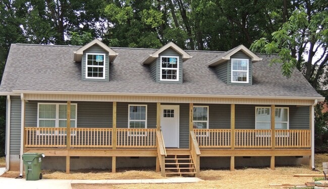 NOW AVAILABLE- Charming Home in Maryville... - NOW AVAILABLE-  Charming Home in Maryville...