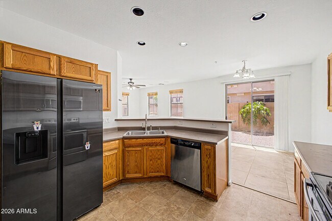 Building Photo - 1432 N 80th Dr
