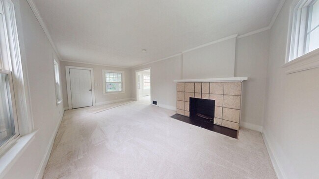 Building Photo - 4955 E 141st St