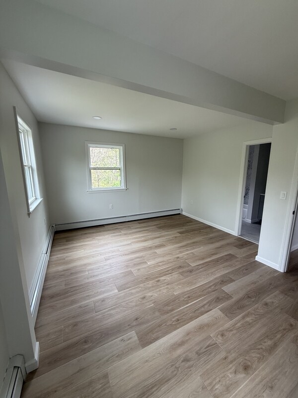 Building Photo - 1050 Lucas Ave Ext