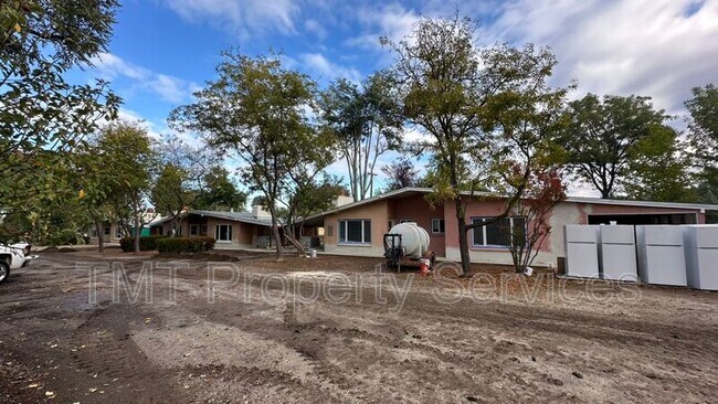 Building Photo - 17259 Walnut Ave