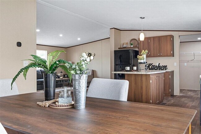 Building Photo - 8150 Cherokee Rd