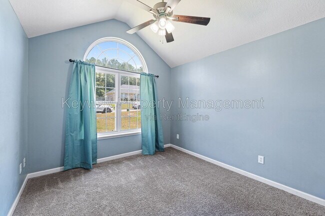 Building Photo - 1904 Lobelia Ln