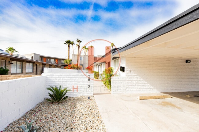 Building Photo - 2812 N 17th Pl