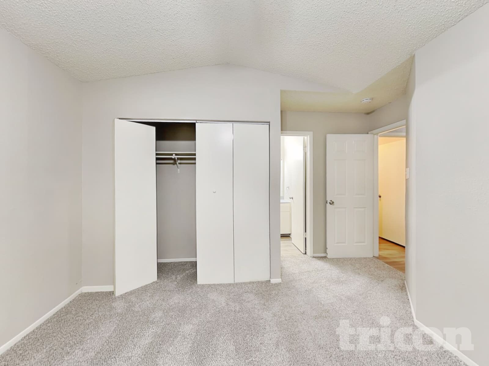 Building Photo - 9506 Sugarloaf Dr
