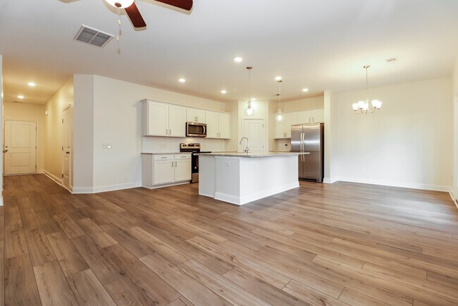 Building Photo - Modern 4 Bedroom in Hanahan