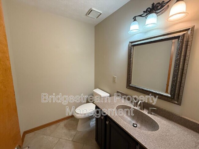 Building Photo - 2627 Gentle Wind Point