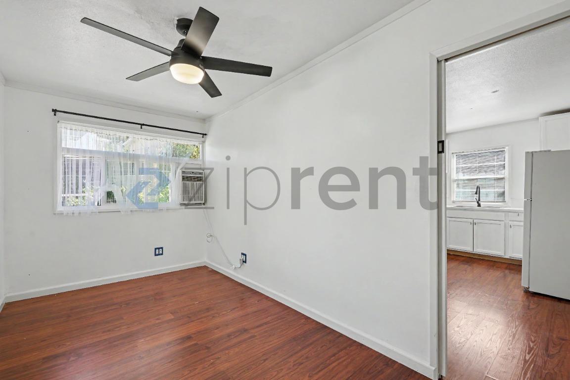 Building Photo - Unit Single bedroom